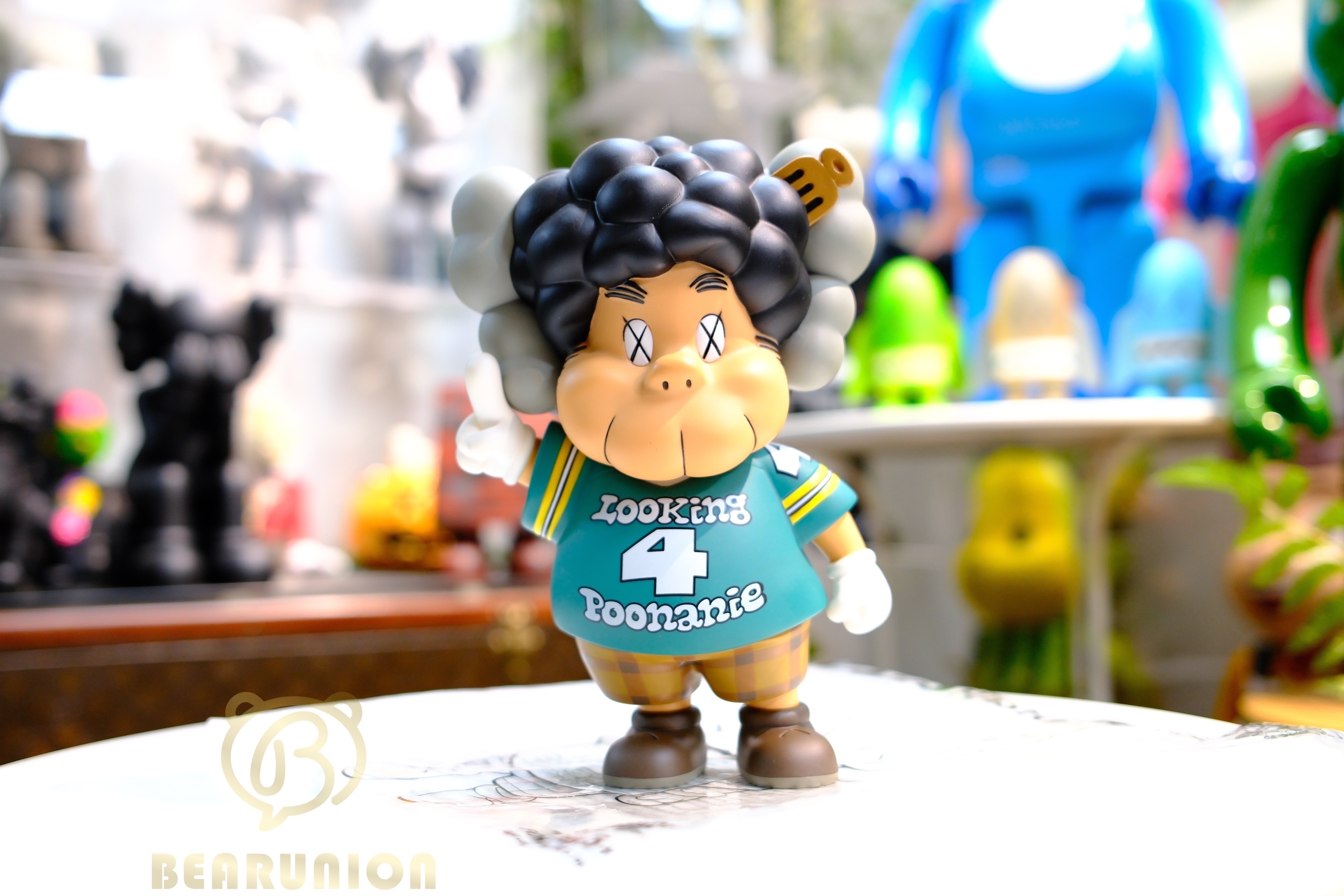 🥇現貨🥇KAWS Hasheem Vinyl Figure Brown