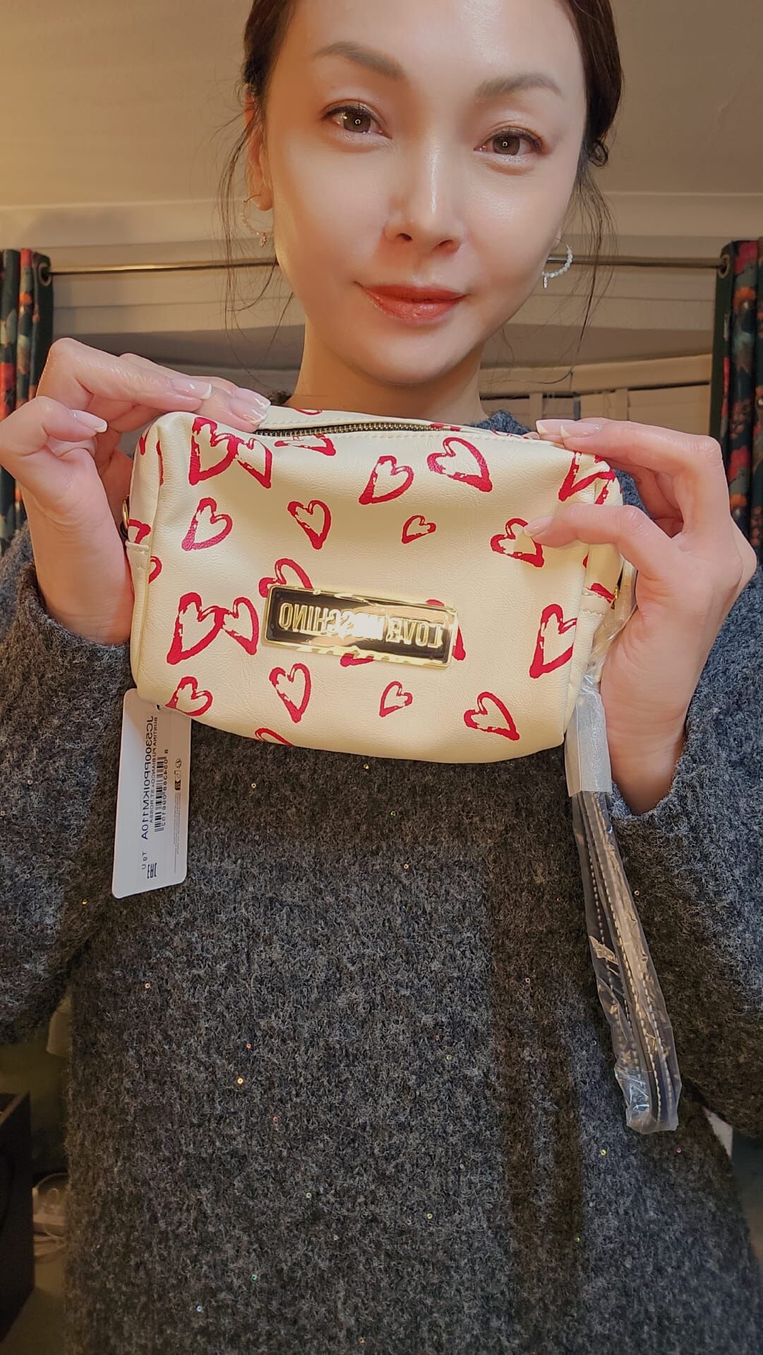 英國代購 (獨立訂單)-LOVE MOSCHINO Cream Heart Pattern Cosmetic&nbsp;Bag