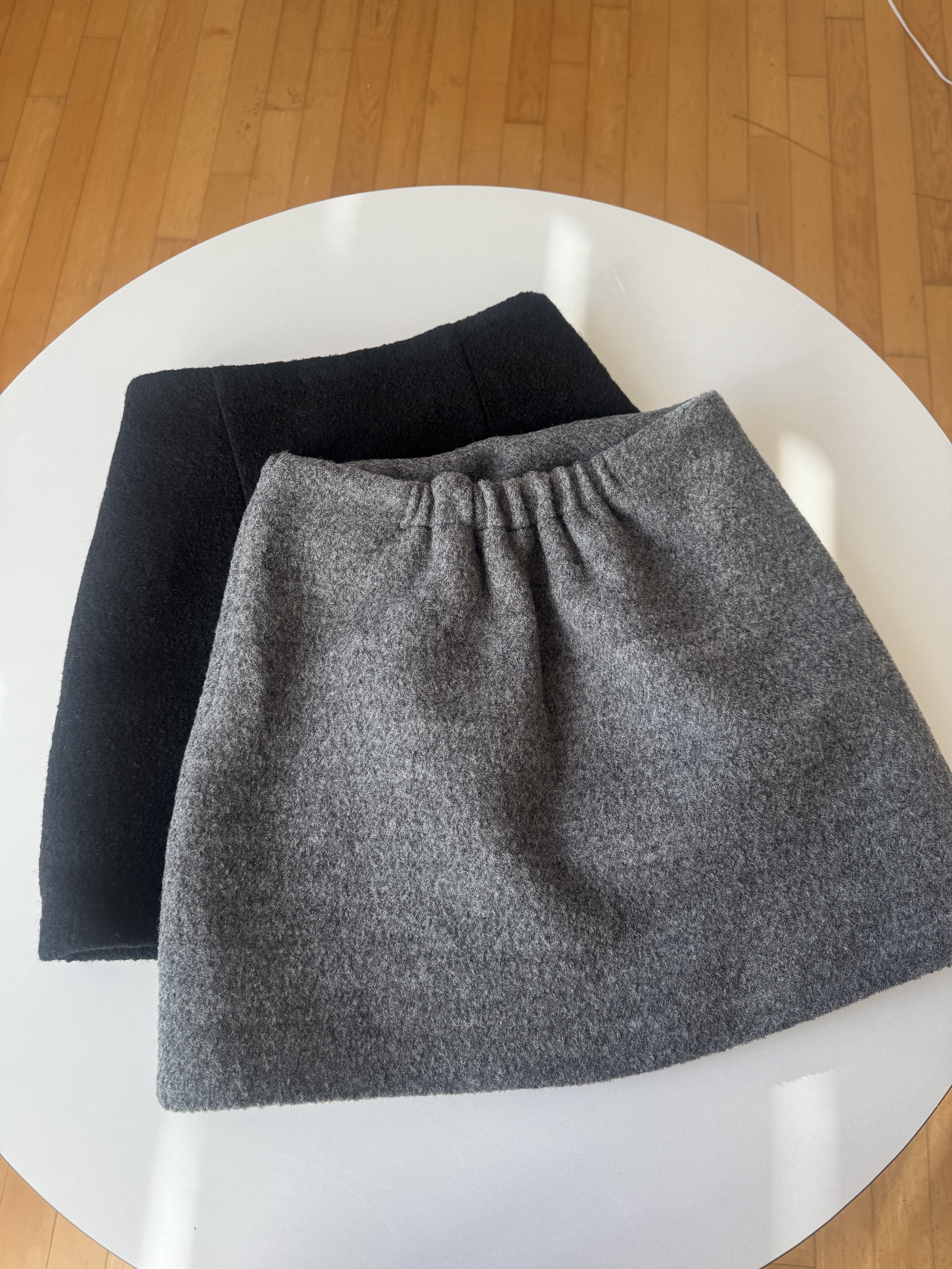 Mini wool skirt