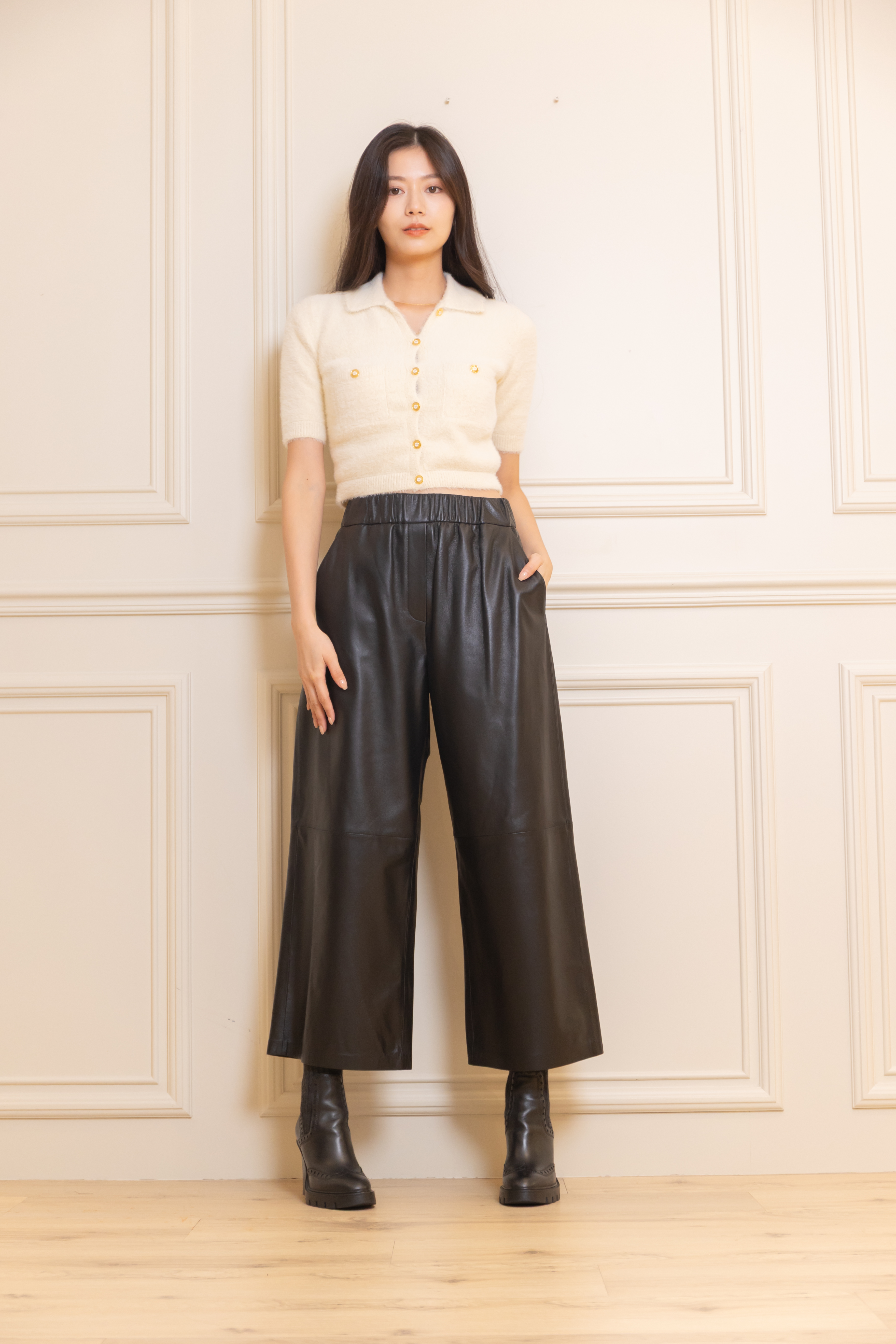 Elisabetta Franchi 金色鈕釦短版針織上衣(奶油白)