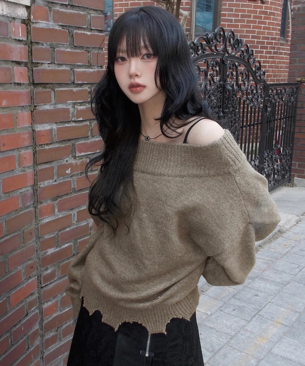 Rock Cake Off Shoulder Damaged Knit