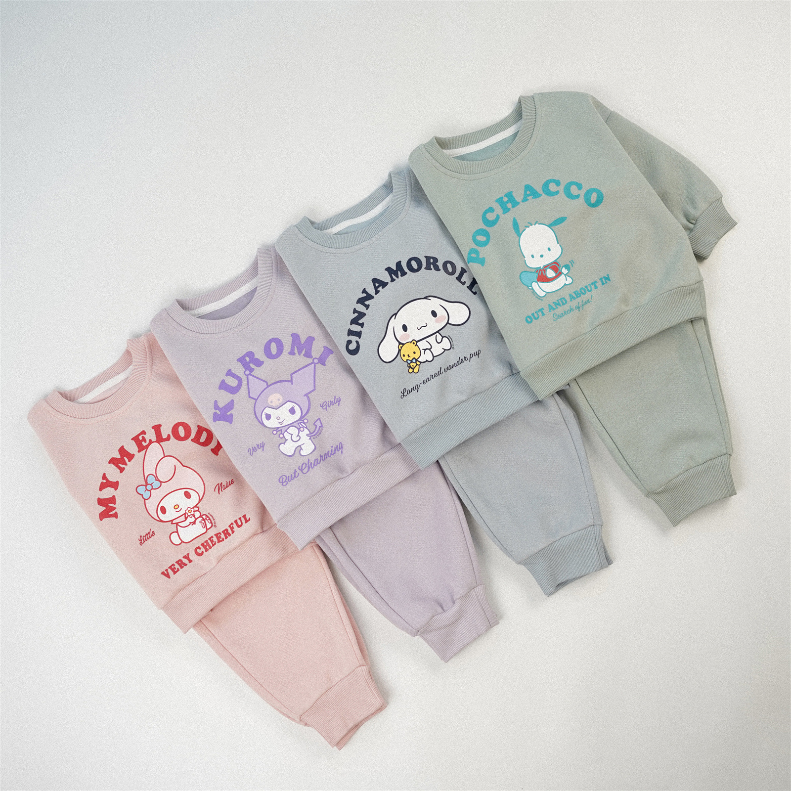 𝐒𝐚𝐧𝐫𝐢𝐨 衛衣褲套裝