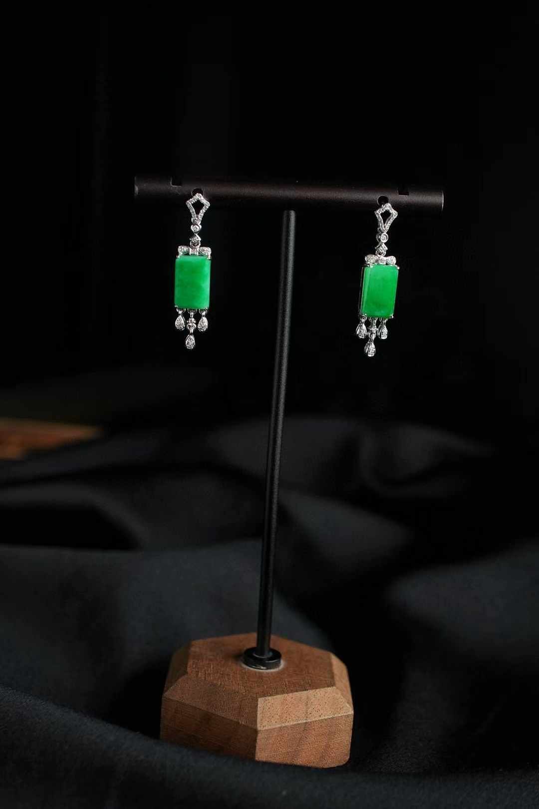 115822 翡翠正陽綠無事牌耳墜