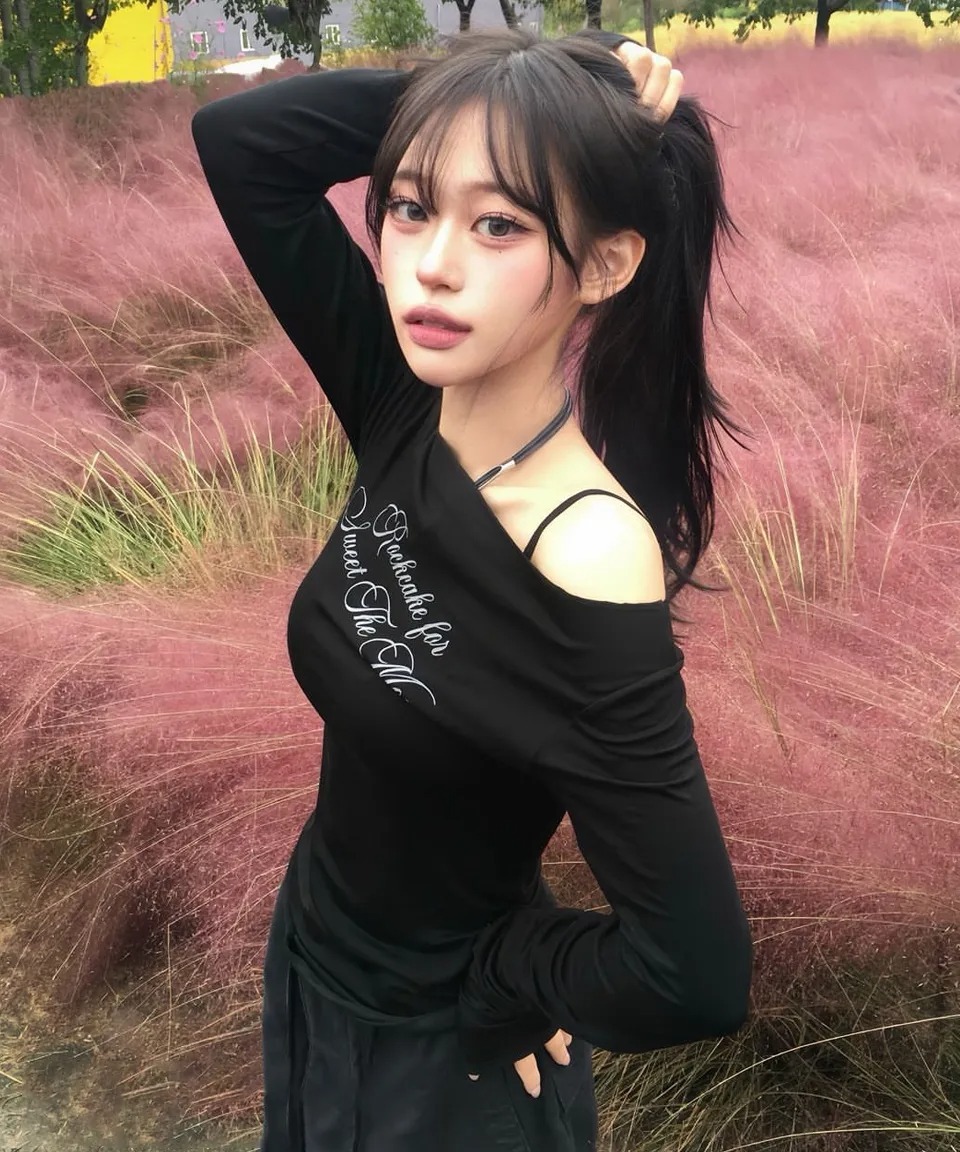 Rock Cake Cursive Mesh Top