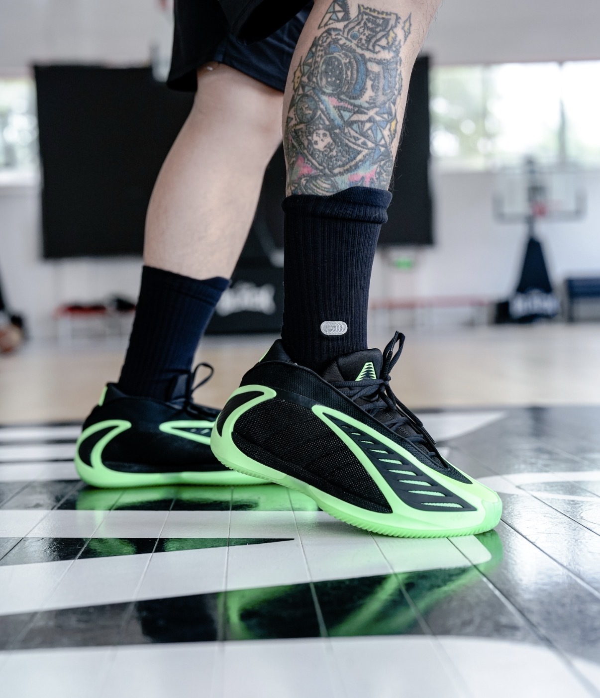 男鞋 ADIDAS ANTHONY EDWARDS 2 黑綠色 AE2 網眼 緩震 實戰 籃球鞋【JR1572】