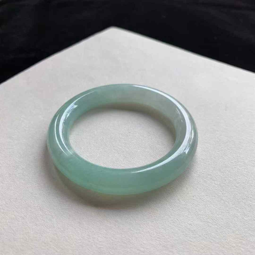 翡翠冰晴綠圓條手鐲,天然翡翠A玉, 緬甸玉, Jade, Jadeite