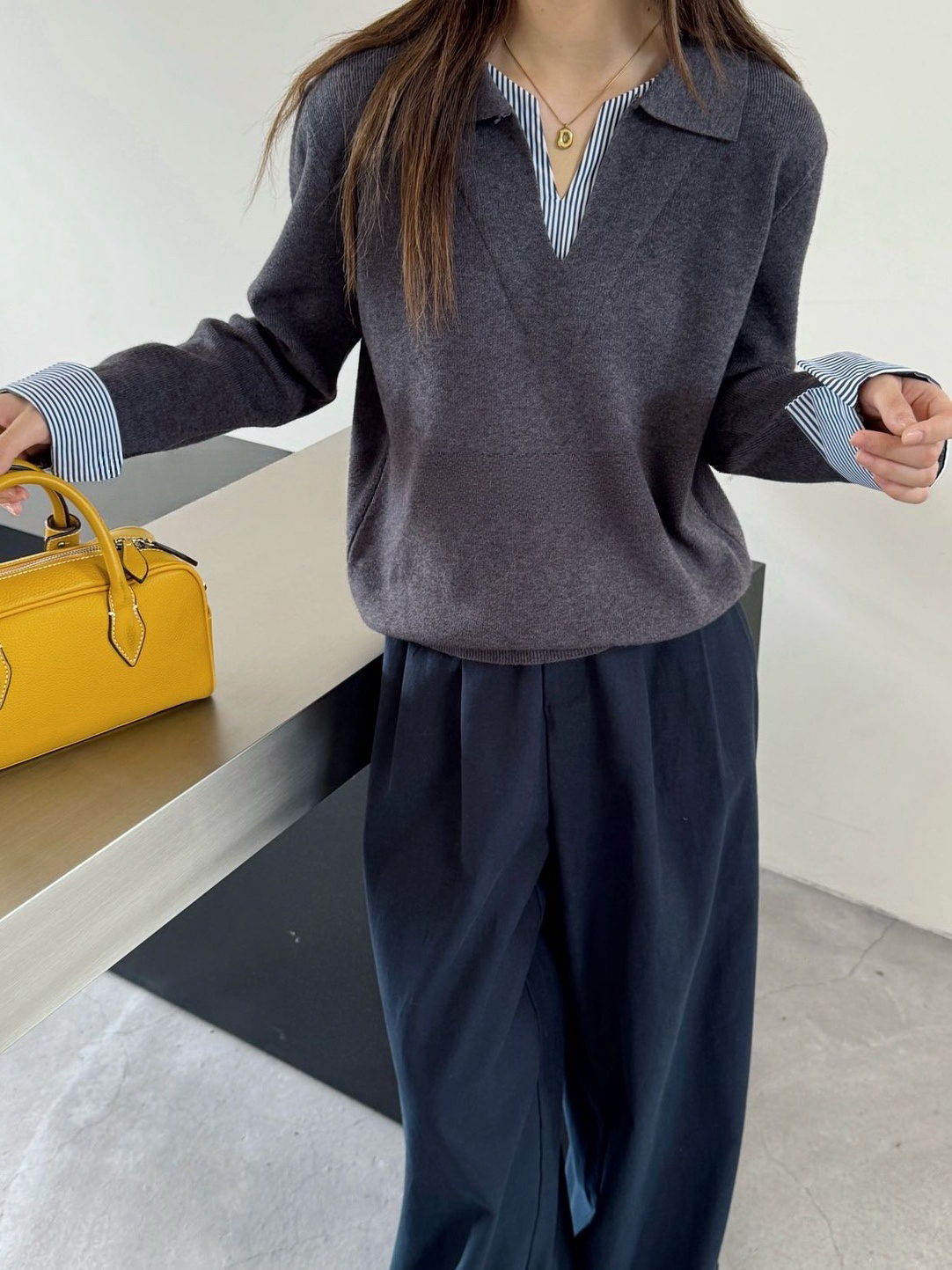 低調卻精緻的質感針織假二件上衣