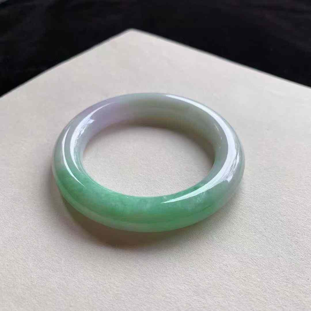 翡翠果陽綠圓條手鐲,天然翡翠A玉, 緬甸玉, Jade, Jadeite