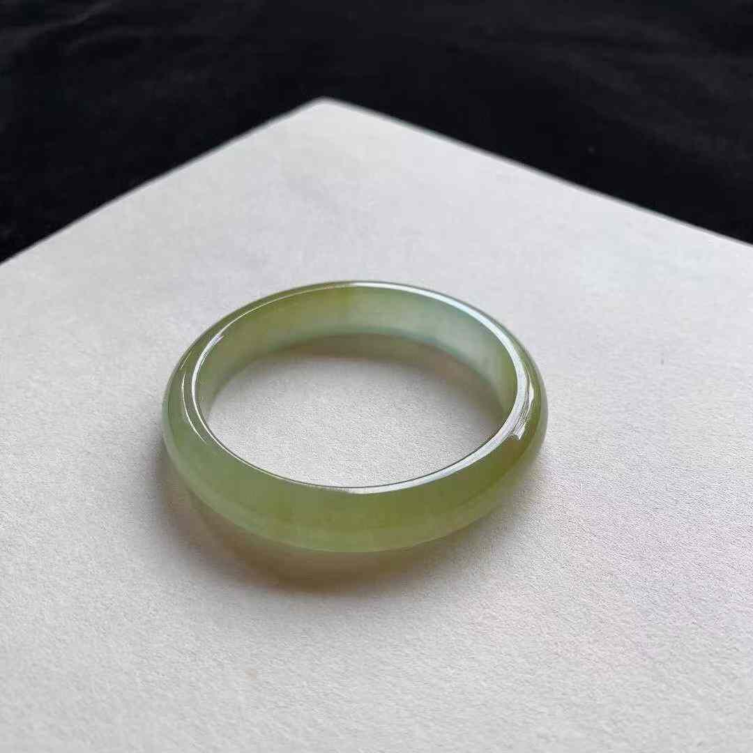 1152338 50mm翡翠黃翡貴妃手鐲 (48-50)