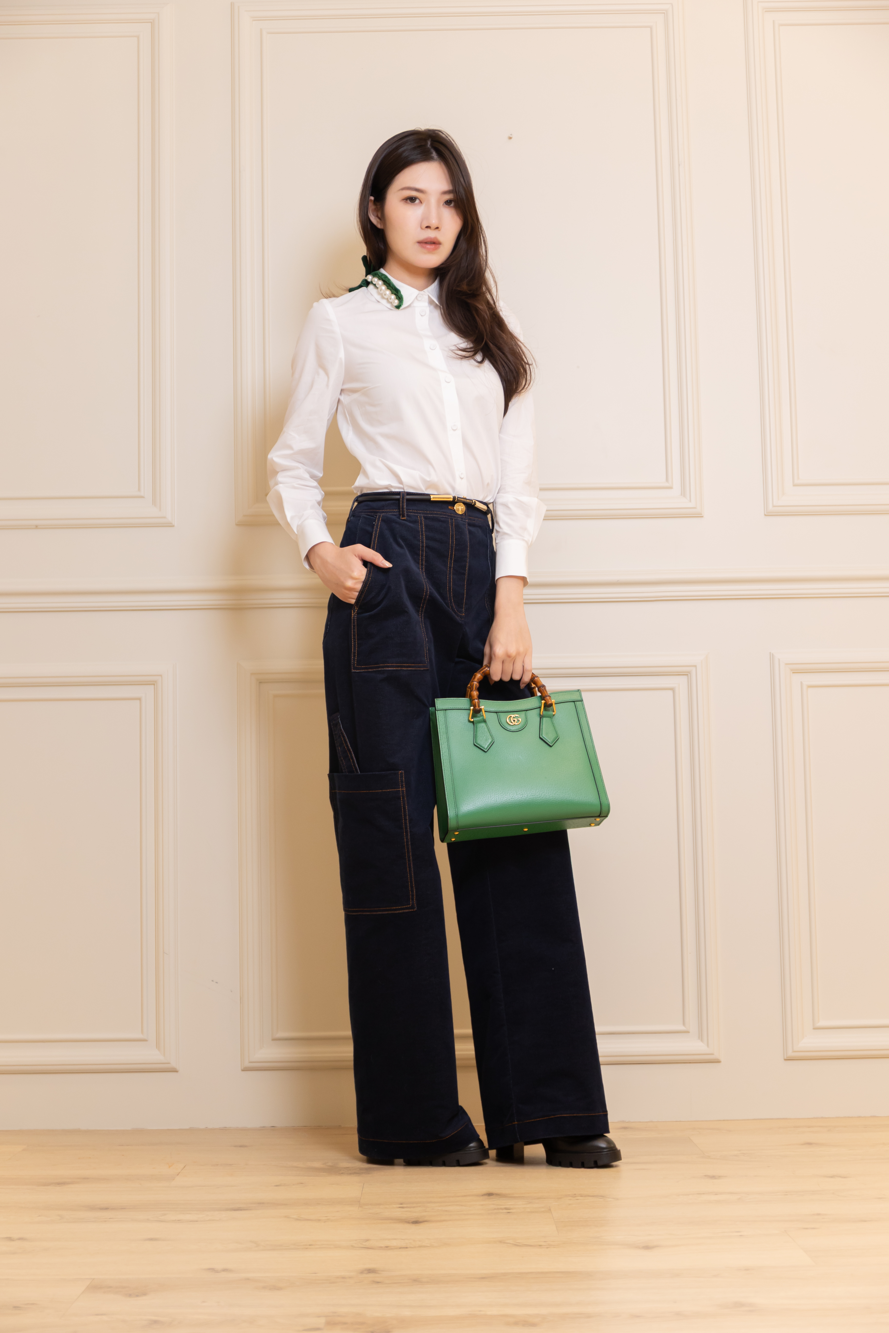 VIVETTA 豌豆珍珠領修身襯衫