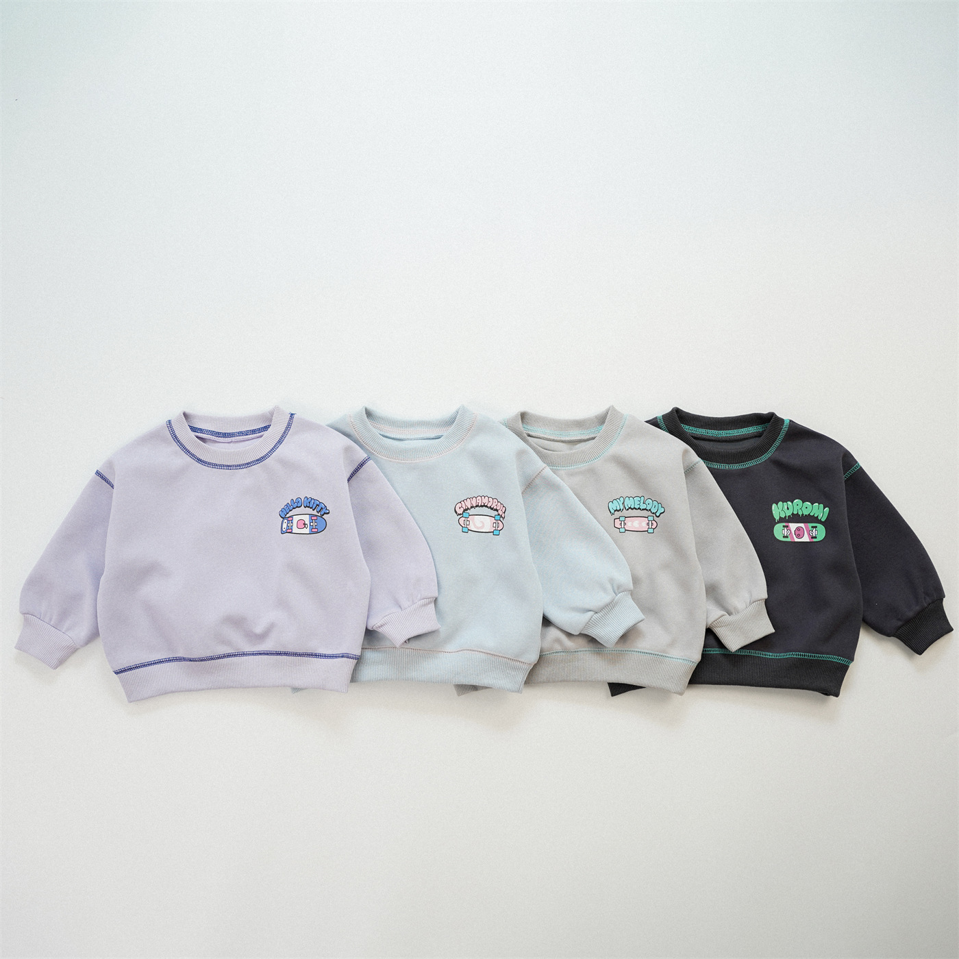 𝐒𝐚𝐧𝐫𝐢𝐨 螢光滑板車衛衣