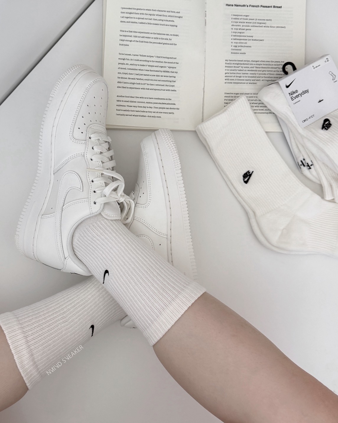 <快速出貨> NIKE 刺繡小logo 長襪 兩色