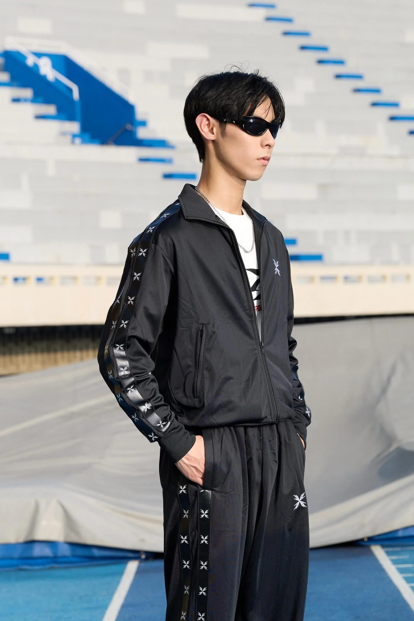 WBI 25SS CROSSBURN 運動 織面 外套 黑