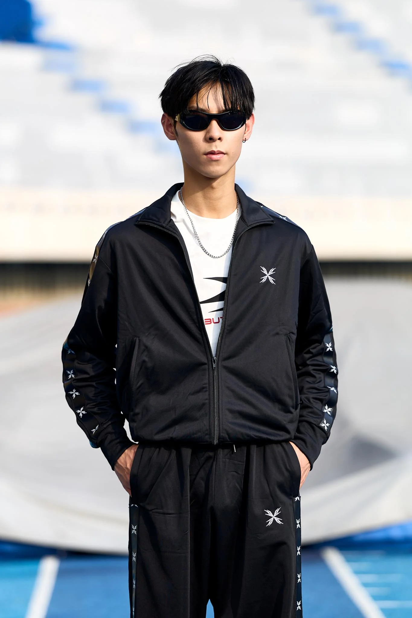 WBI 25SS CROSSBURN 運動 織面 外套 黑