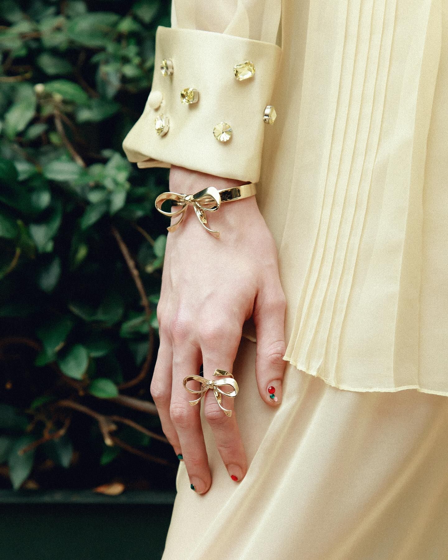 VIVETTA 金色蝴蝶結手鐲