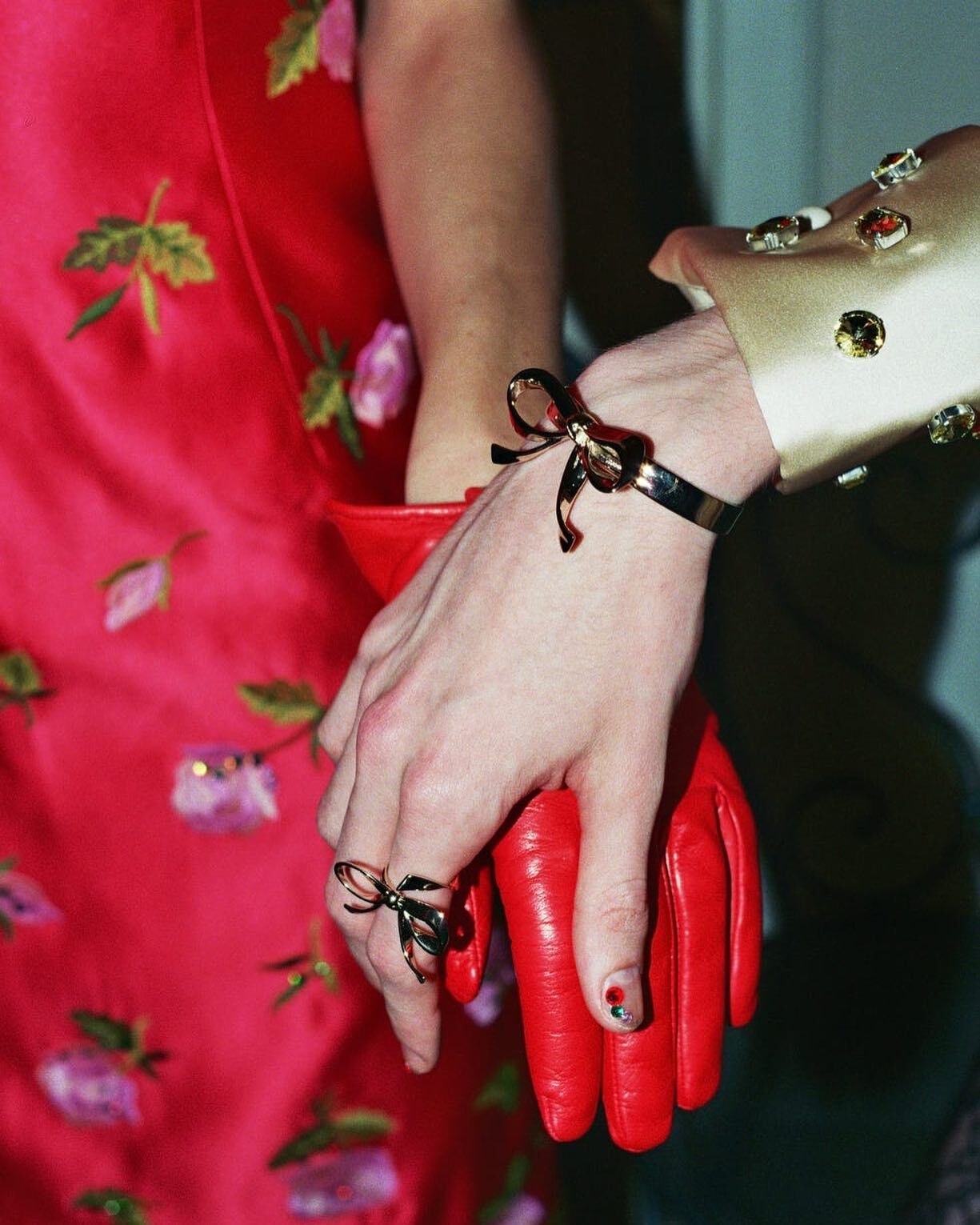 VIVETTA 金色蝴蝶結手鐲