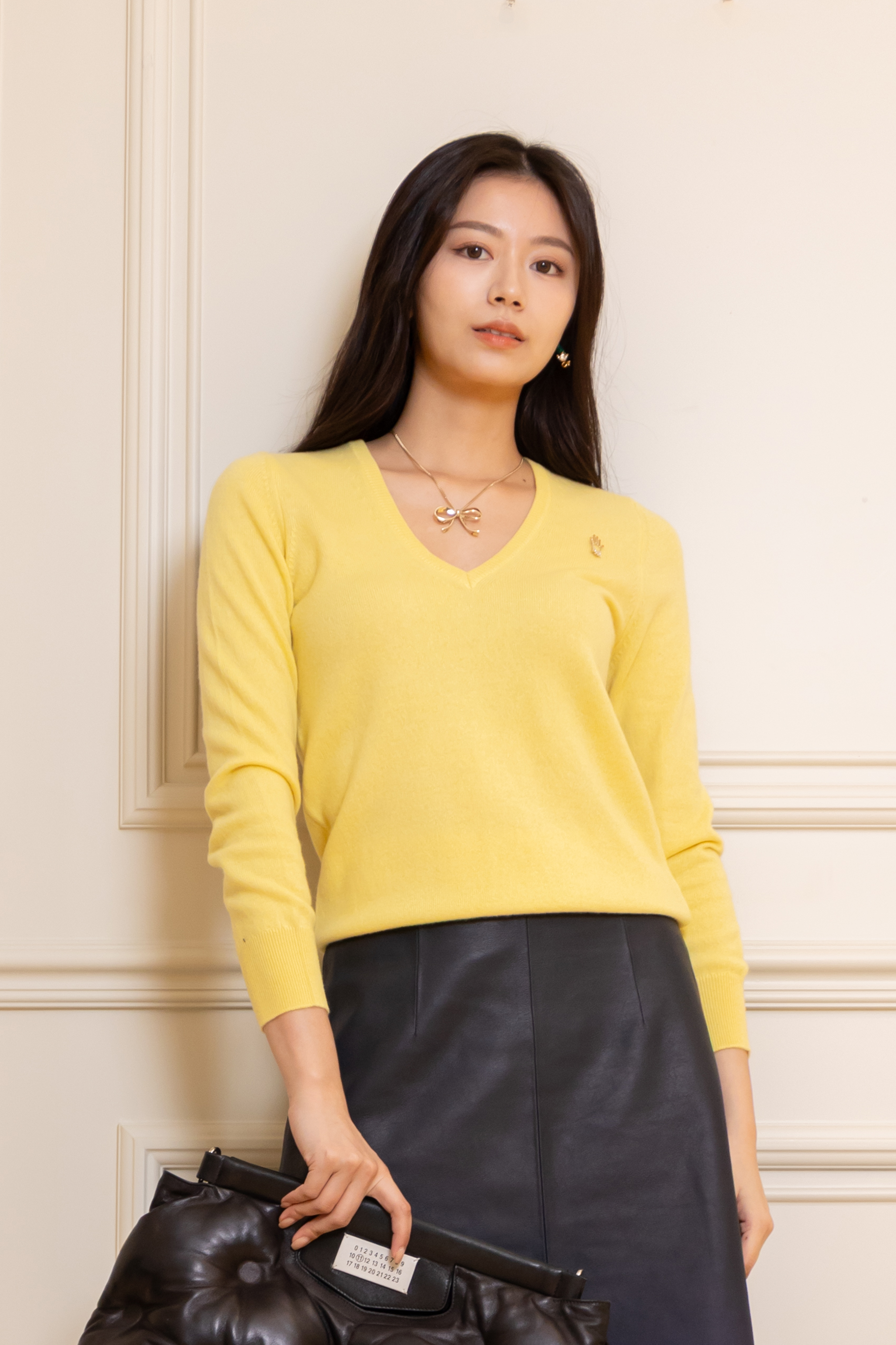 VIVETTA 手飾刺繡 V 領羊絨上衣(黃)