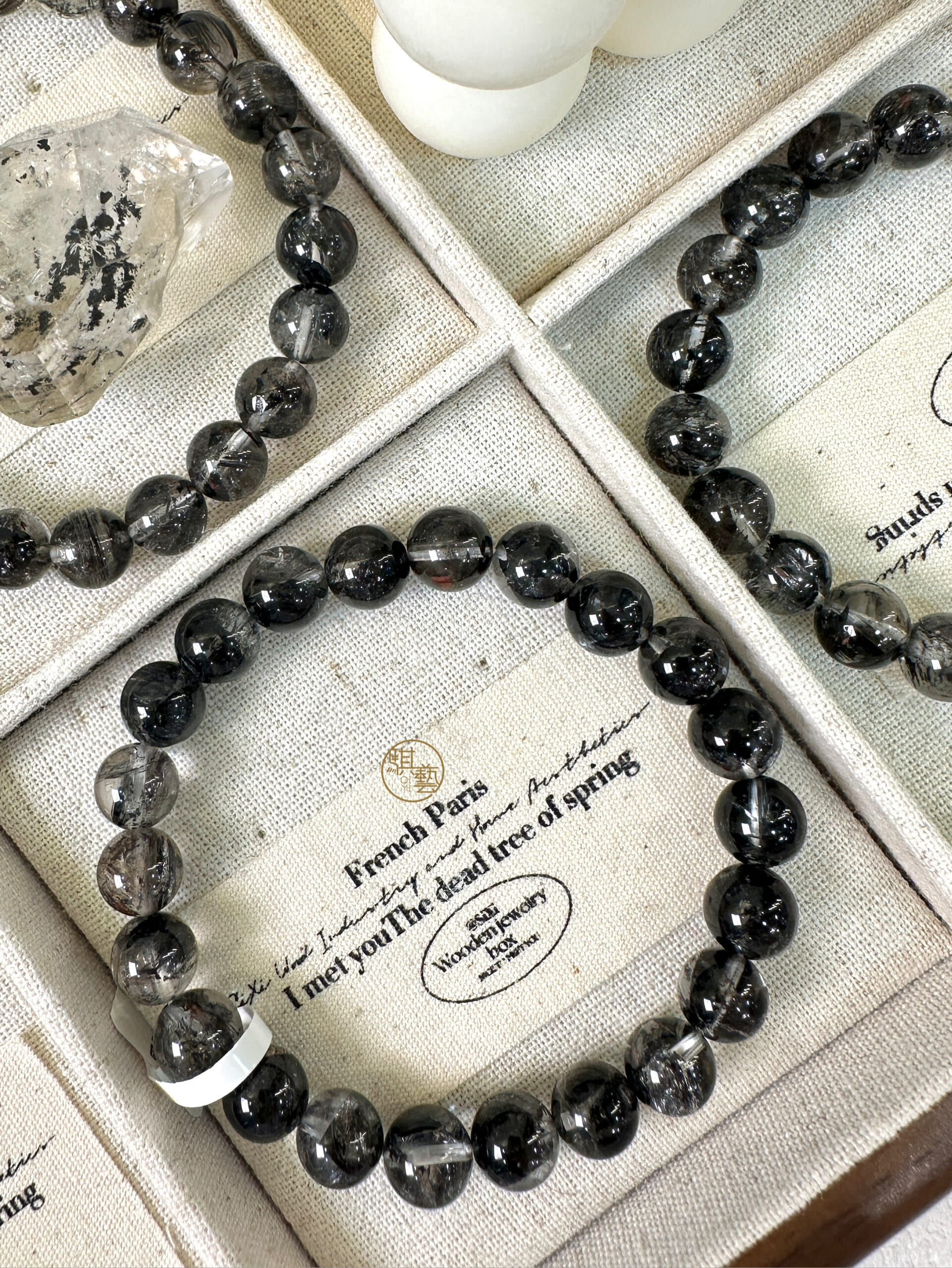 黑閃靈共生紅泥骸骨8-10mm｜強勢防護・鎮宅避煞・稀有共生擺件