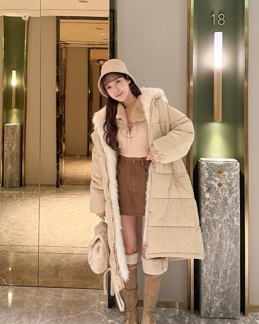 LINA LINA北歐漫步絨毛連帽羽絨棉長版外套-奶茶卡