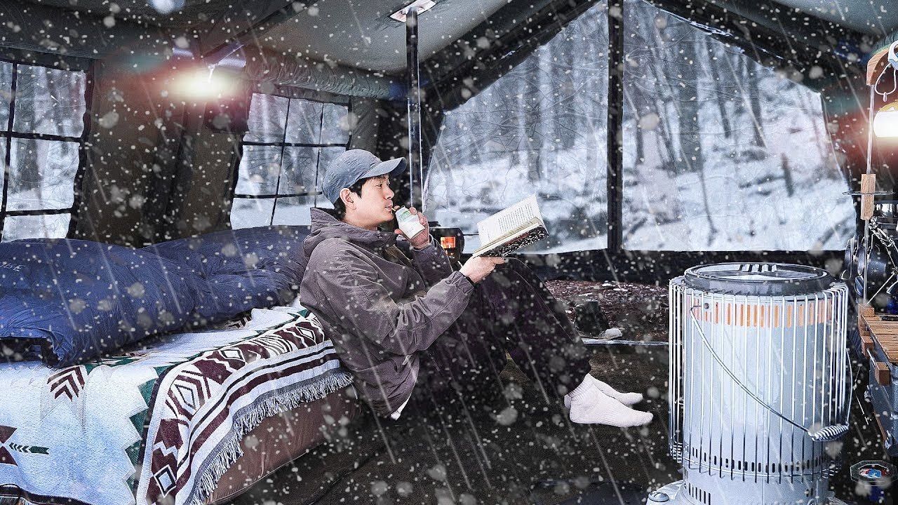 從雨中開始、最後變成暴雪的一趟露營—— 家一樣溫馨的 Familia 17.2 充氣帳篷裡聽著雨落下的聲音