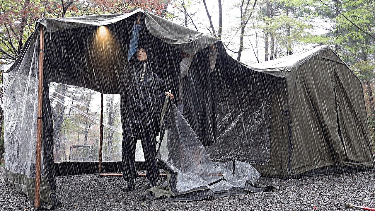 落在雨聲傾瀉下的 Wave 充氣帳篷裡，度過暴雨中的一夜 ☔️