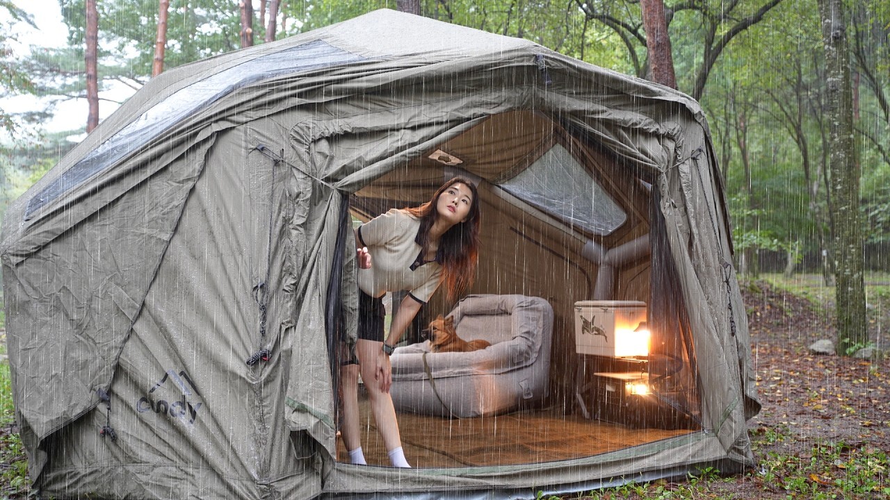 下整日的雨之森林裡 即使暴雨也依然溫馨——與 Bestona貝斯朵納 的一場獨露