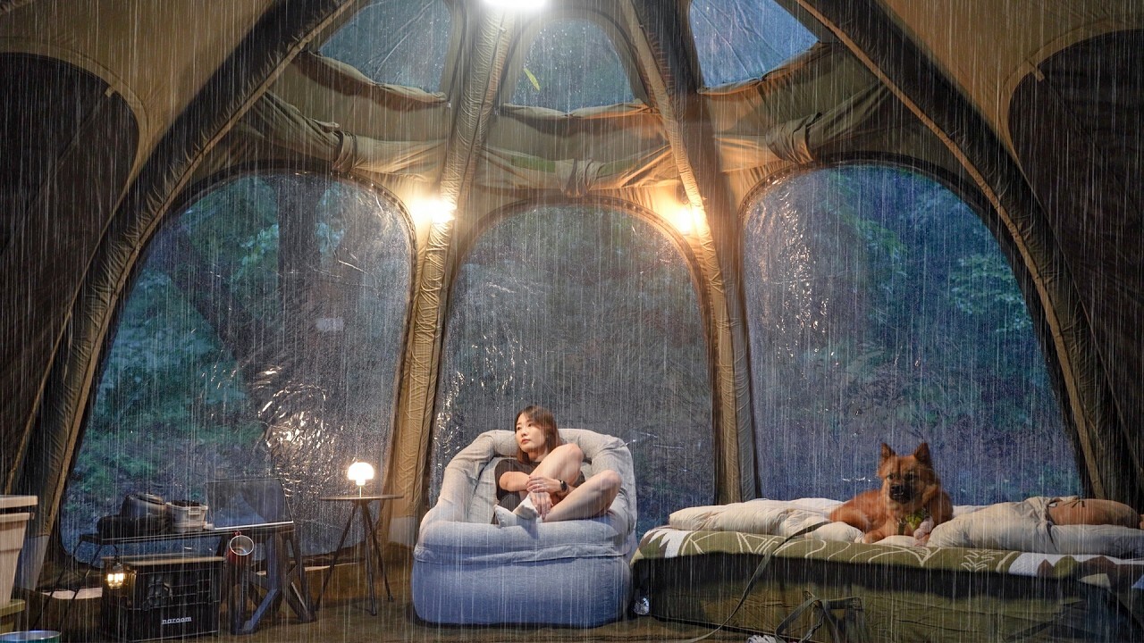 暴雨的森林宮殿 Aurora 帳篷裡雨中獨露