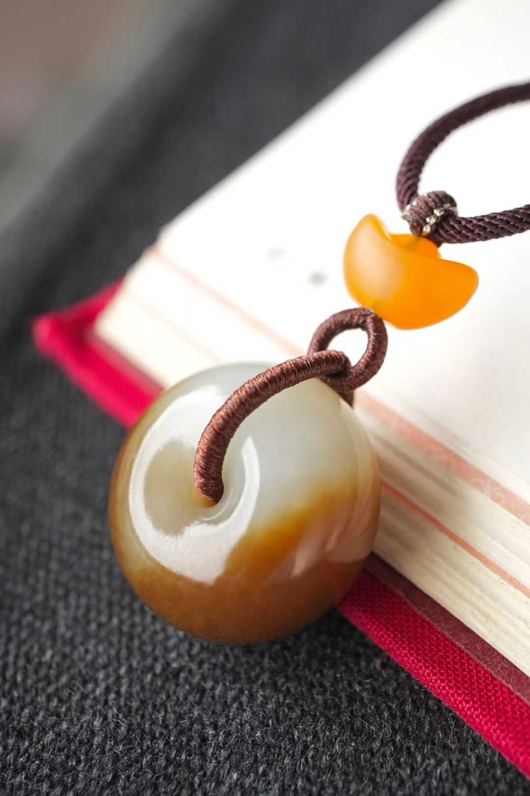 和田玉且末糖白厚平安扣掛件 (23.2mm直徑),天然和田玉軟玉