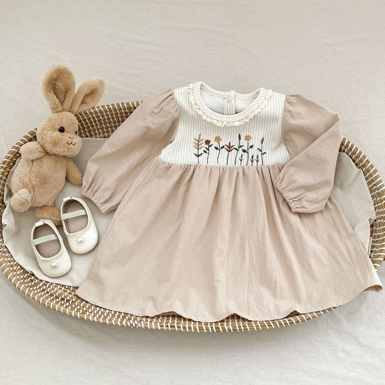 復古小花刺繡洋裝