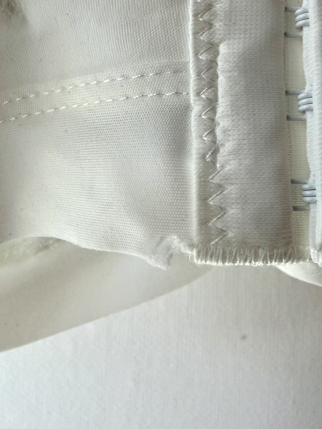 【瑕疵】法式深V細肩帶成套內衣褲-白