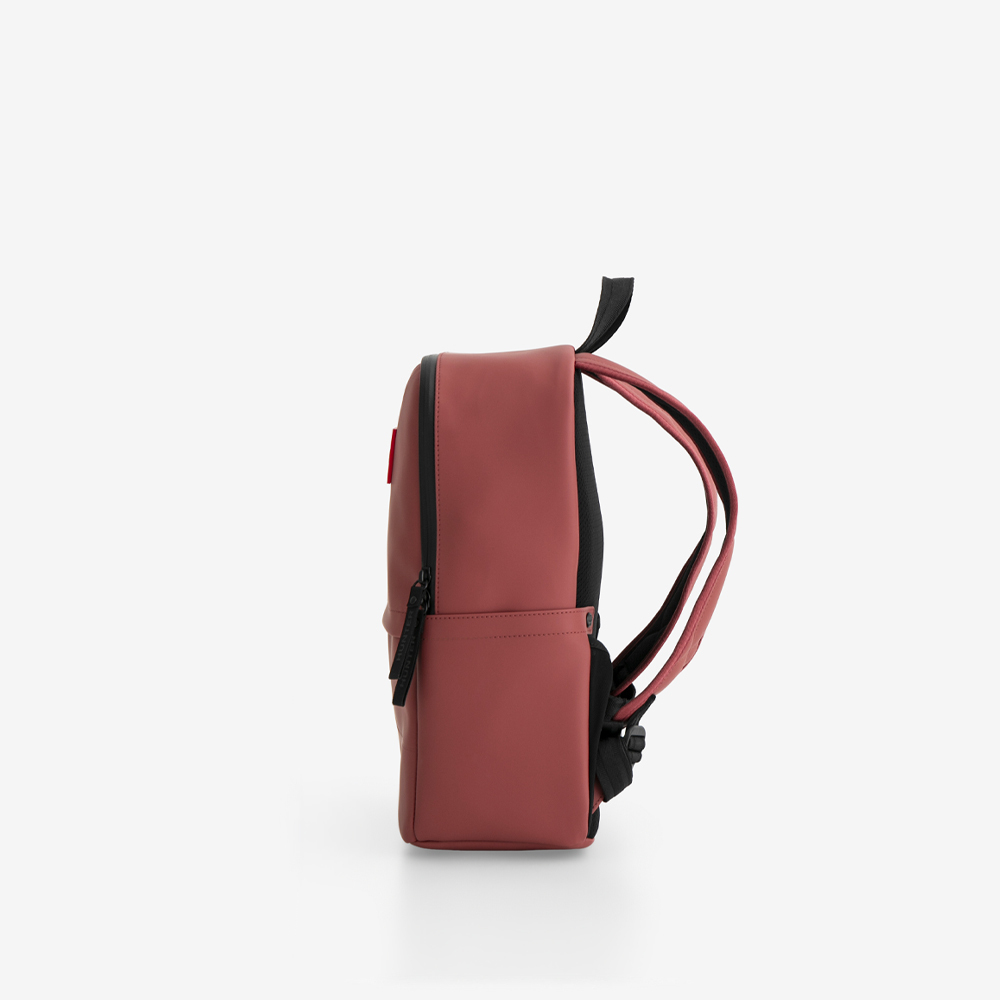 防水 Original Rubberized Backpack