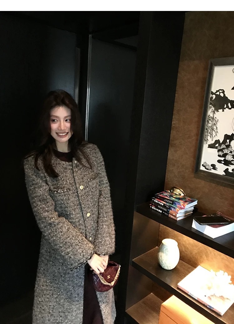 質感灰小香風軟呢排釦圓領長版大衣外套-S-L (Elegant & Love)