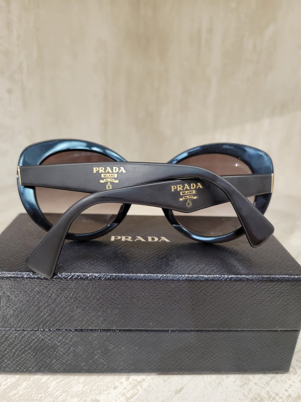 97%NEW PRADA SUNGLASSES 太陽眼鏡