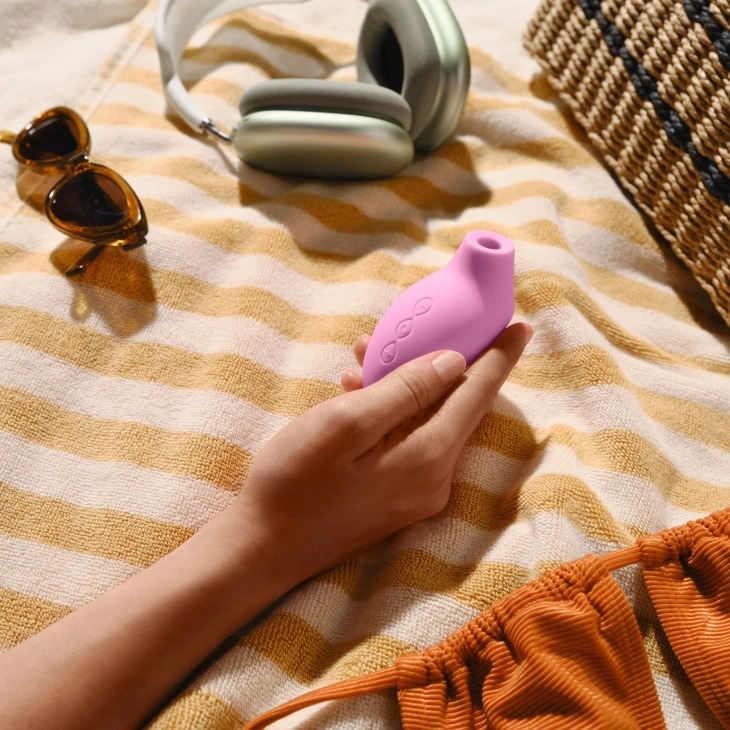 Lelo Sona 2 Travel 迷你隨身吸啜器 粉紅色