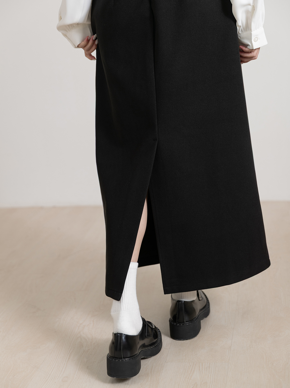 【期間限定】毛呢後開岔長裙 附皮帶