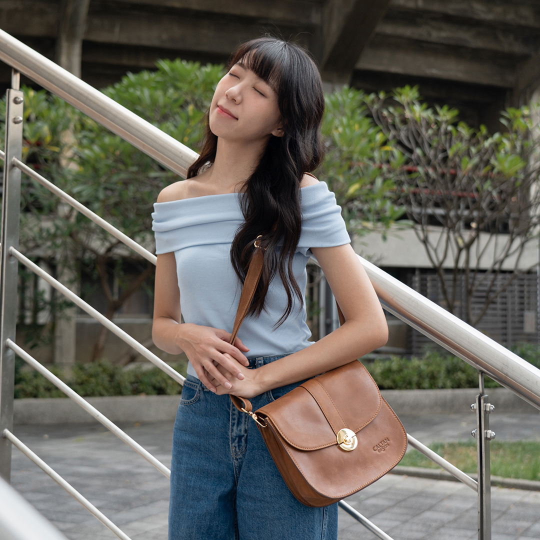 游牧印記真皮萬用馬鞍包(中) - 5554(兩色)