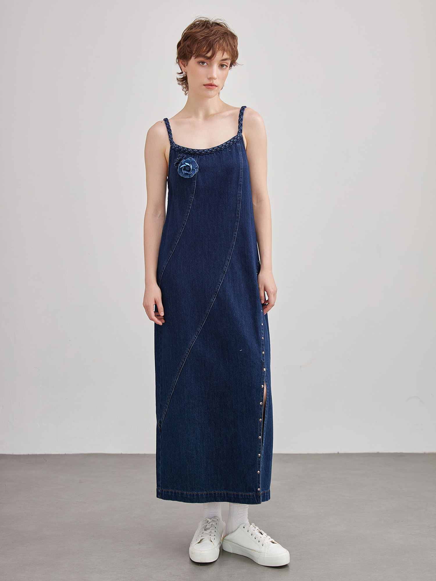 mi-tu 開叉刺繡吊帶裙