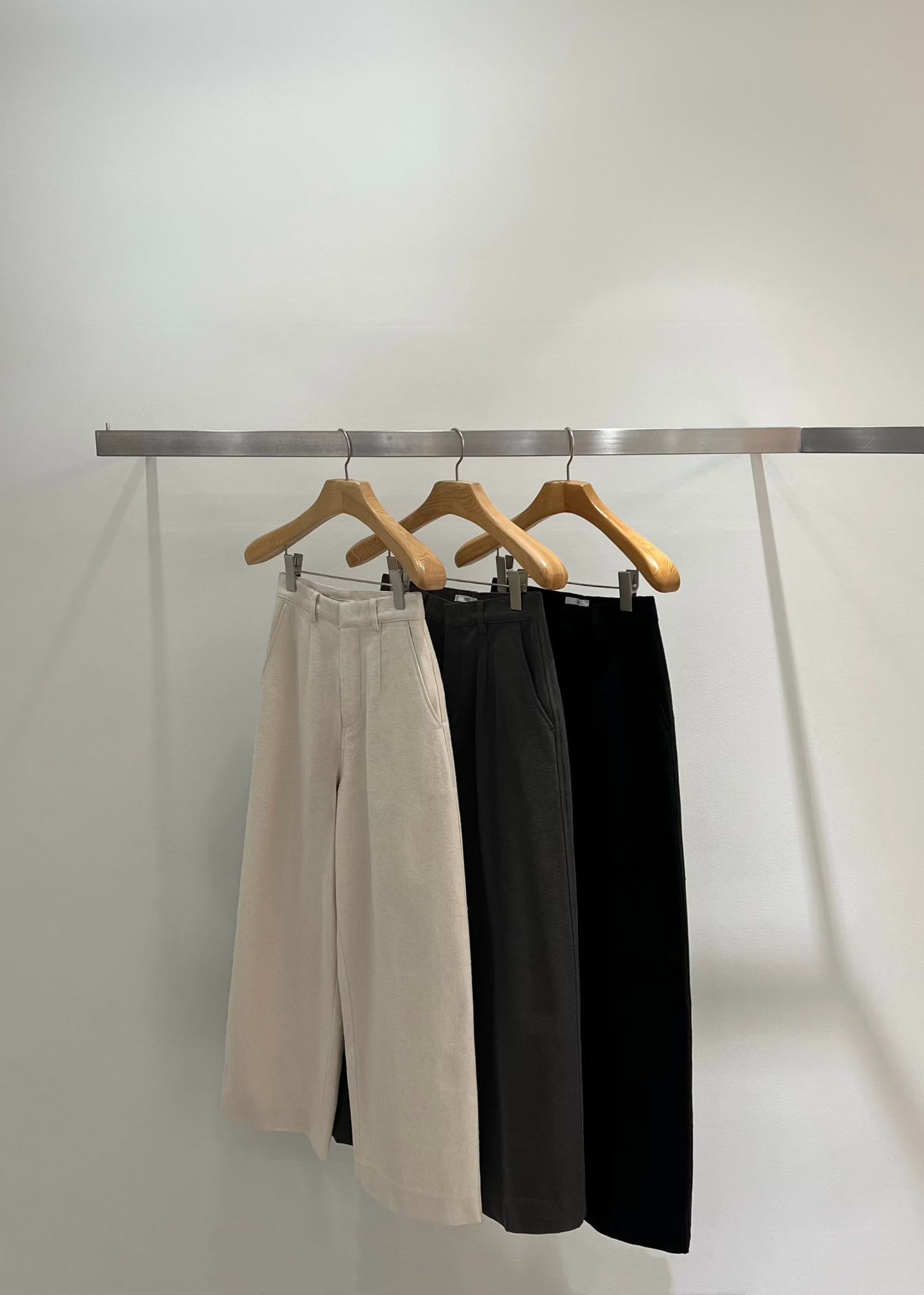 TT5214 挺實寬鬆直筒長褲 (S/M)