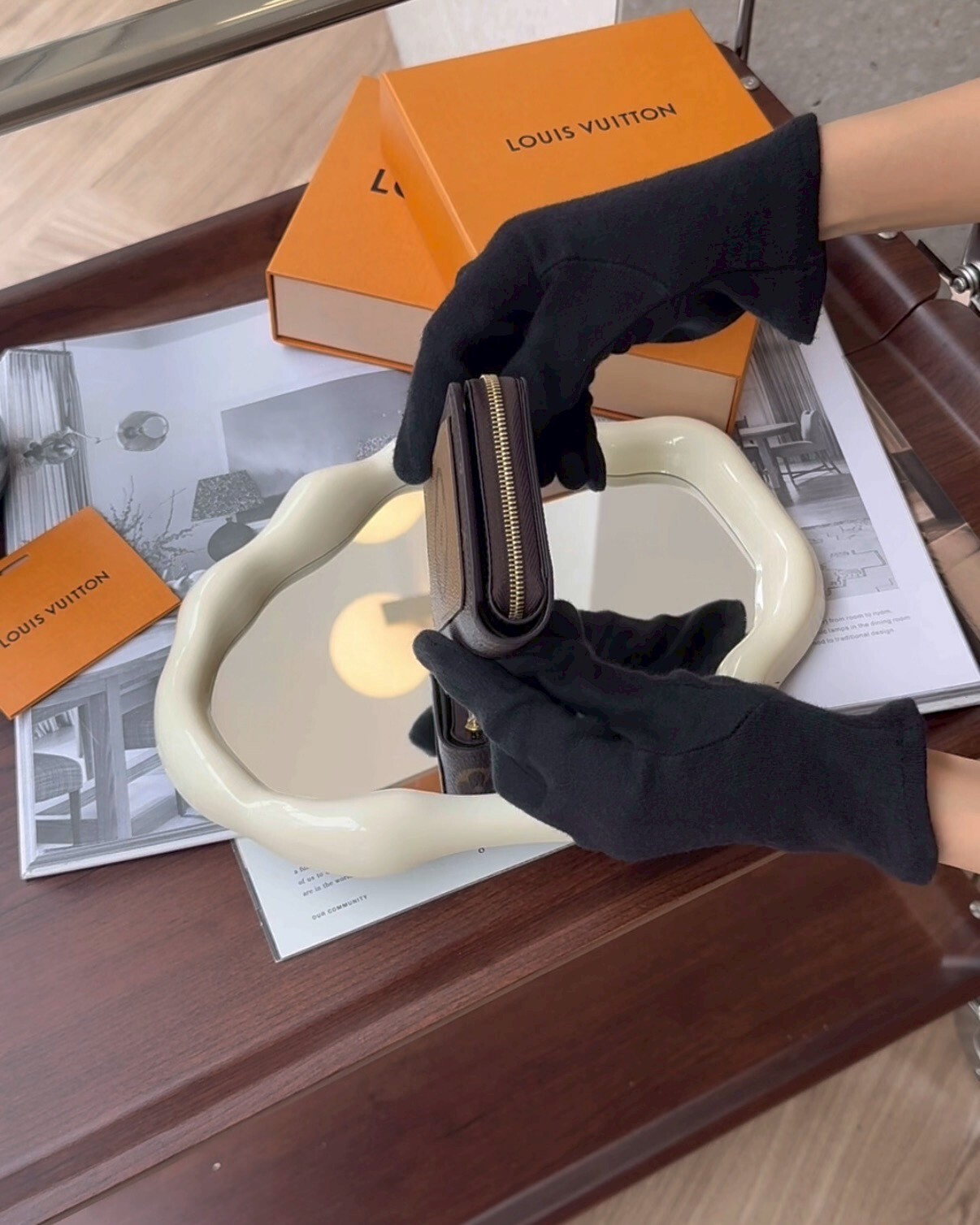 LV｜LOU 一字對開零錢短夾拼色老花 M81461