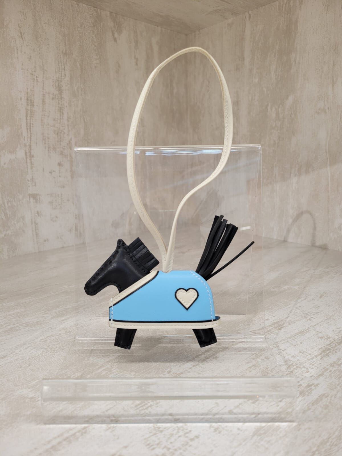 HERMES Rodeo Robeo Coeur PM charm noir / craie / céleste / noir  奶昔白/黑色/糖果藍