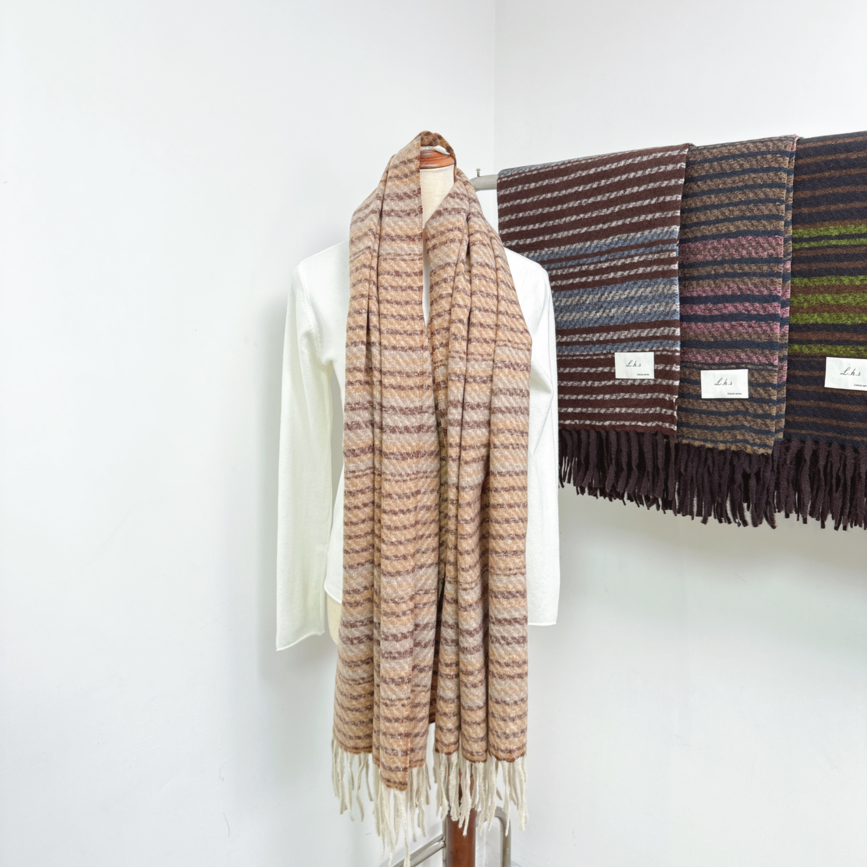 拼色彩間SOSO邊頸巾65 x 200cm (F45-F50)