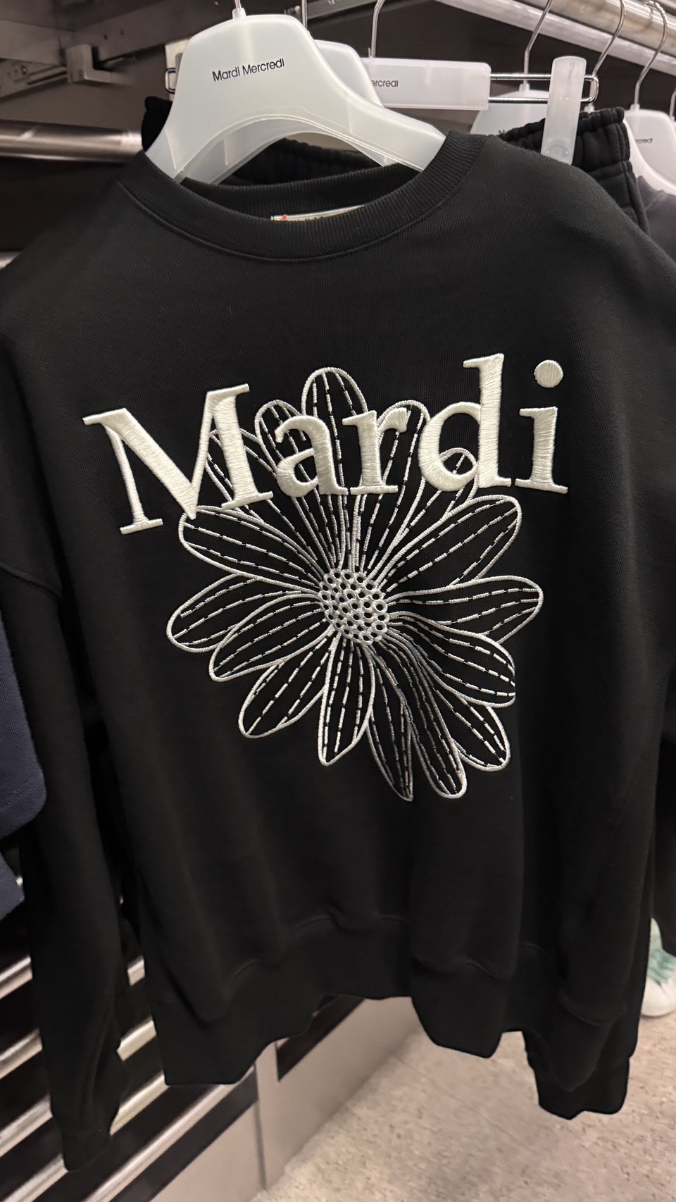 韓國 Mardi 刺繡款花花大學TEE