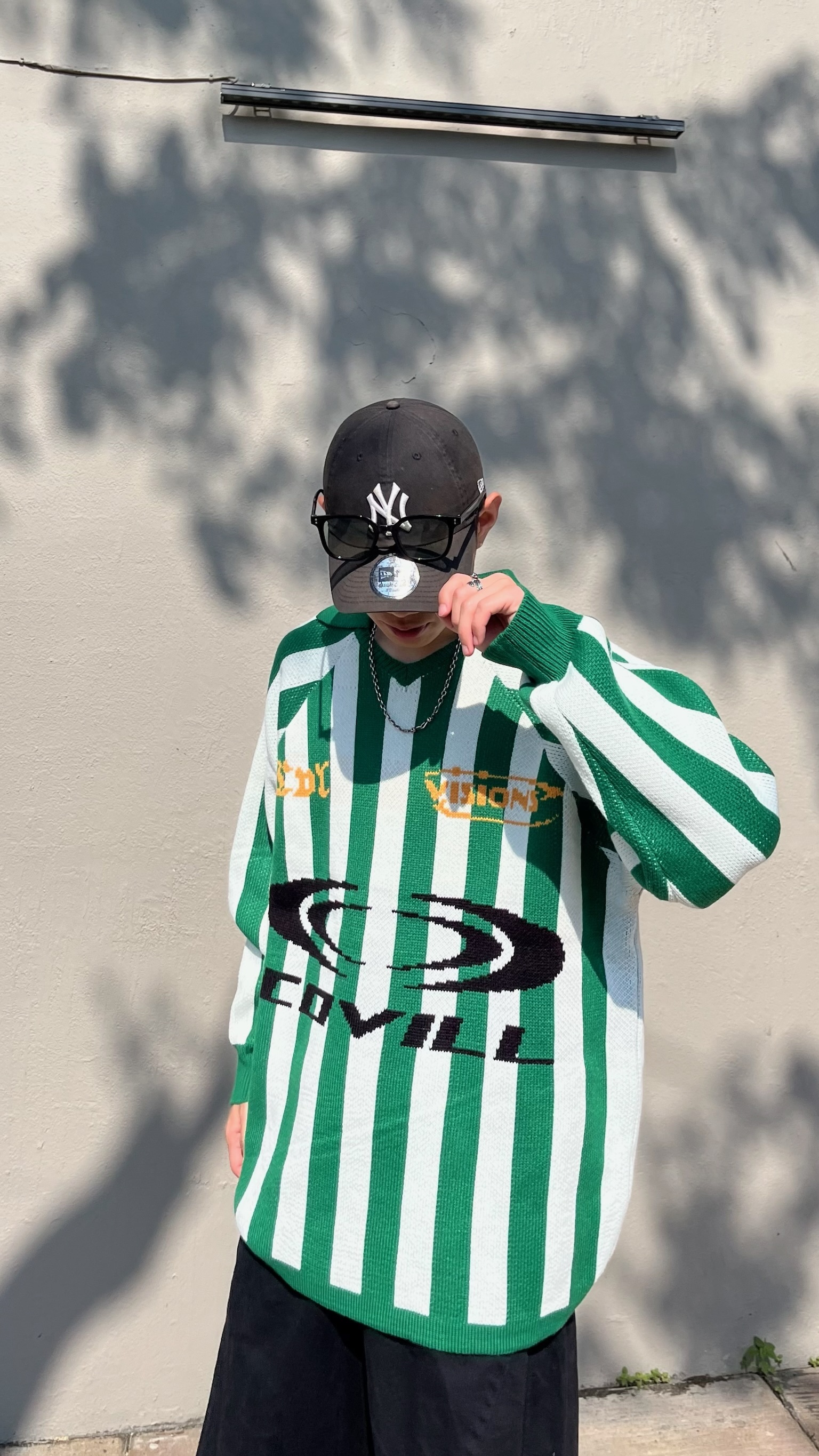 正韓 COVILL 賽道條紋針織衫