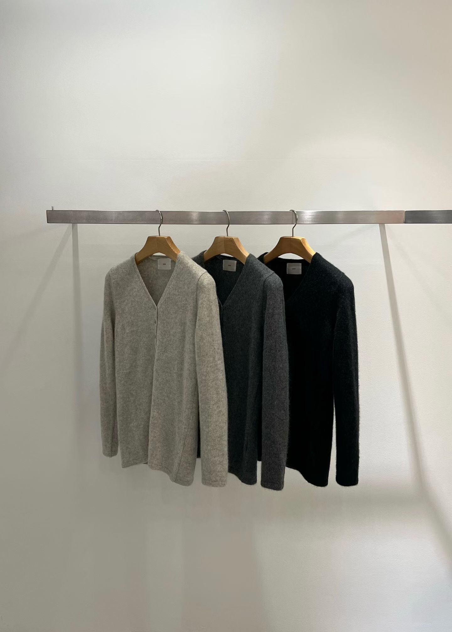 TT5232 浣熊毛V領針織外套