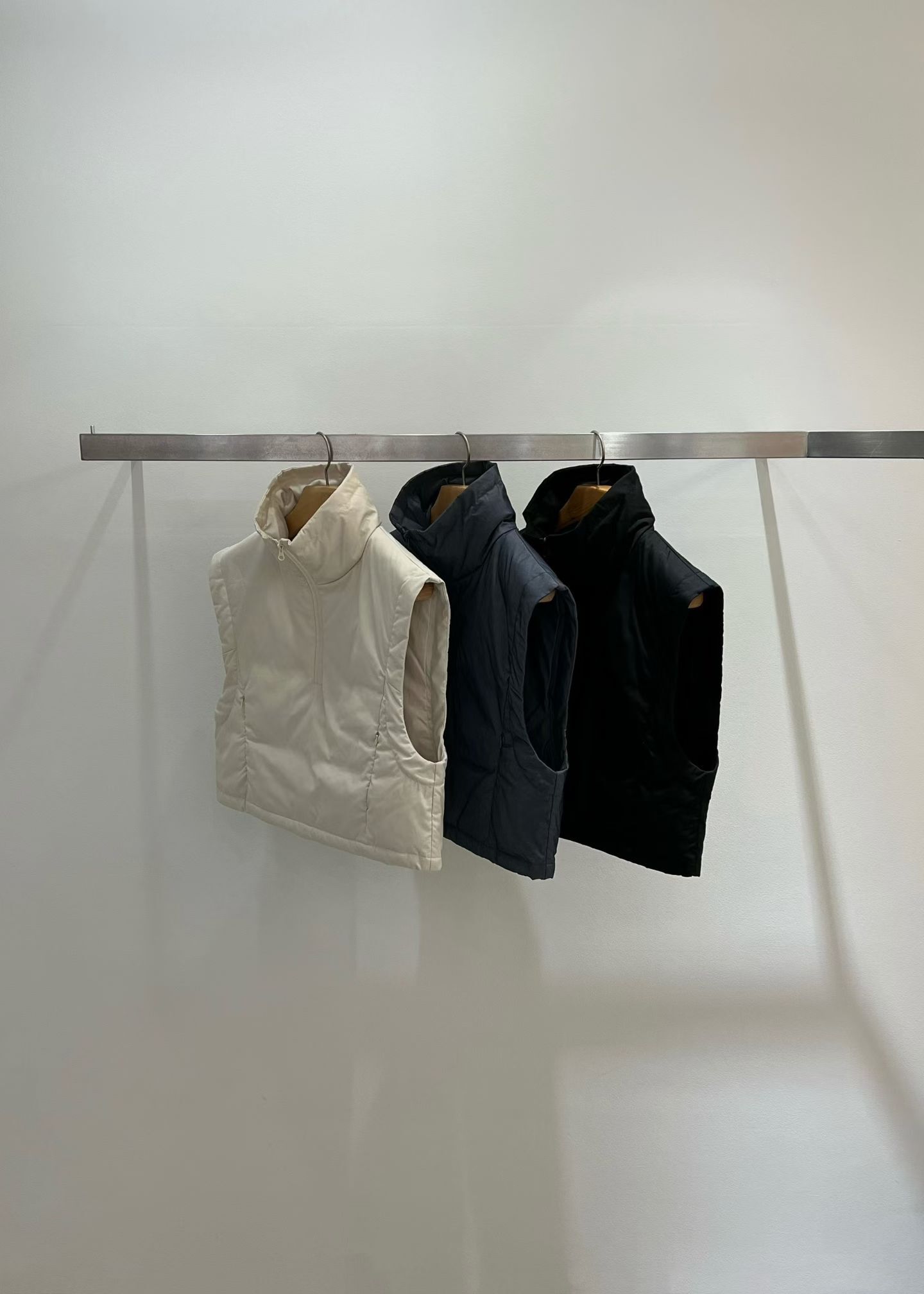 TT5240 半拉鍊高領防風背心