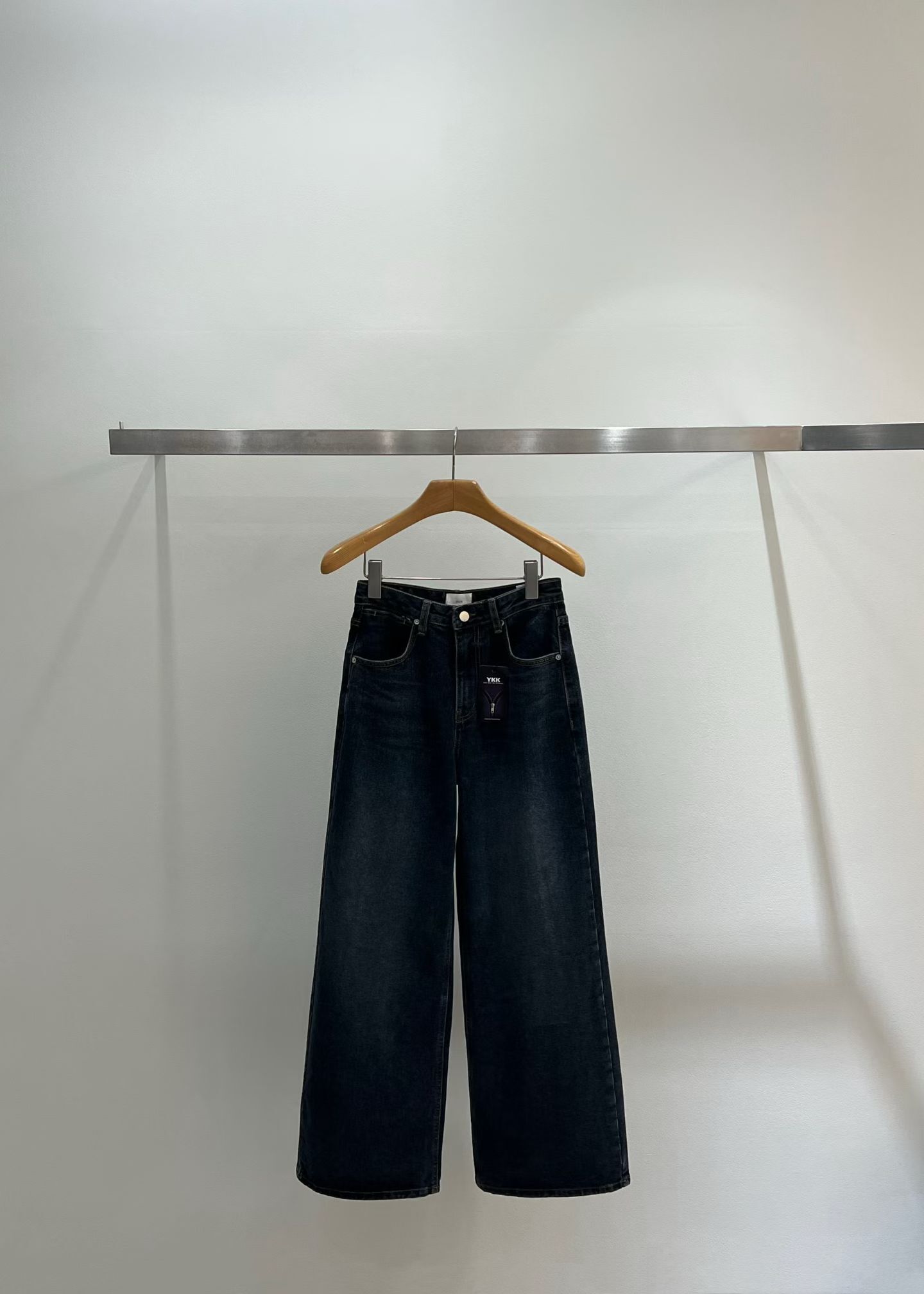 TT5244 直筒深色牛仔褲 (S/M/L)