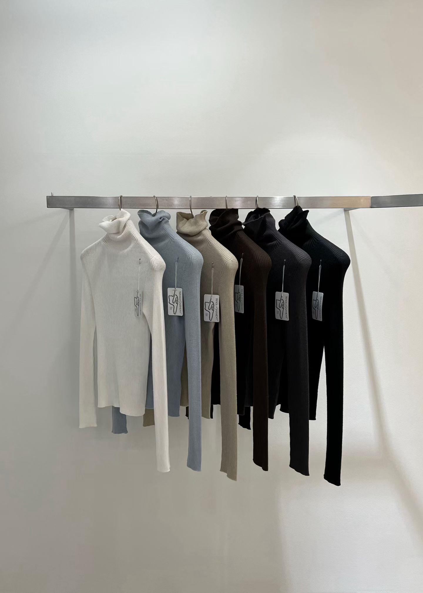 TT5253 高領坑紋貼身羊毛上衣