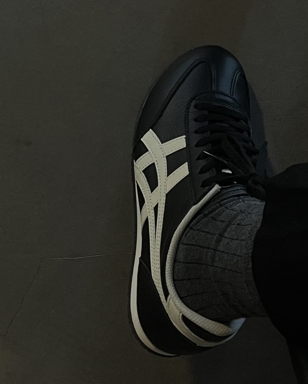 <奇蹟降價>Onitsuka Tiger Machu Racer 鬼塚虎 皮革 黑白