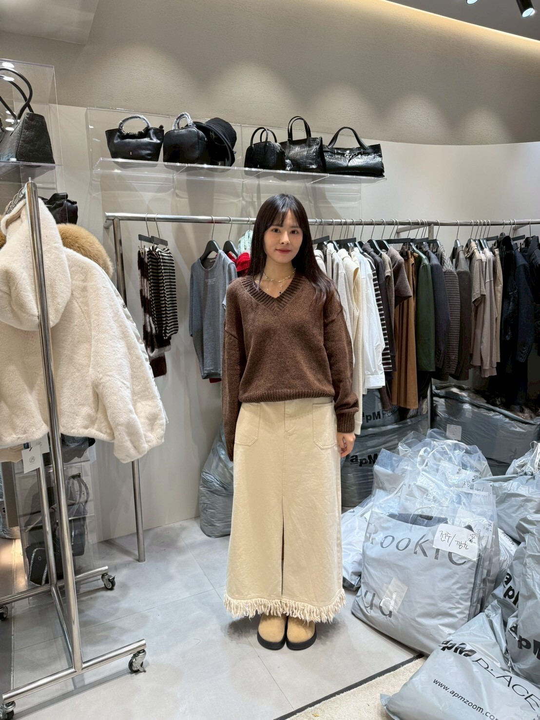 RB5257 天鵝絨針織V領上衣