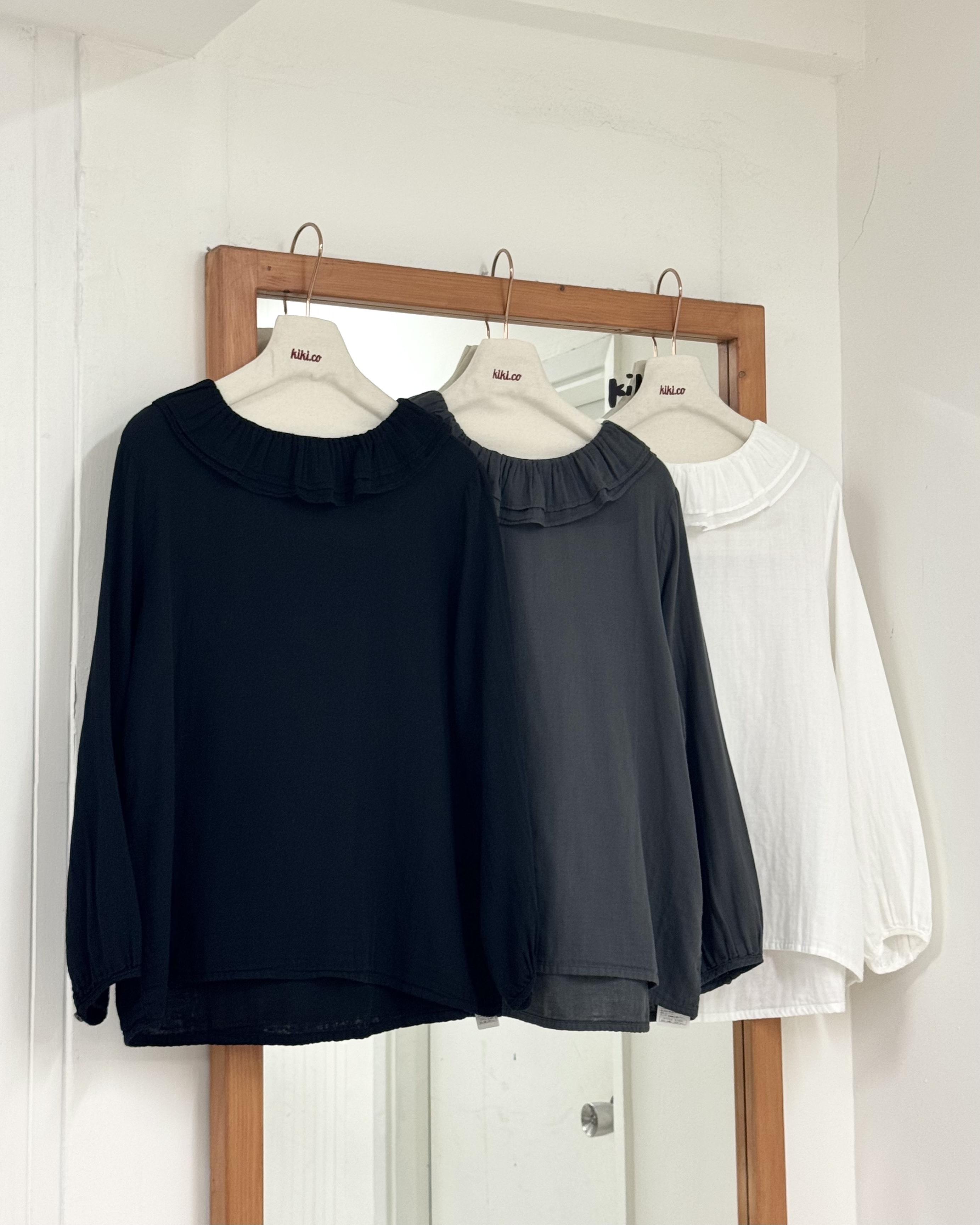 荷葉領長袖上衣